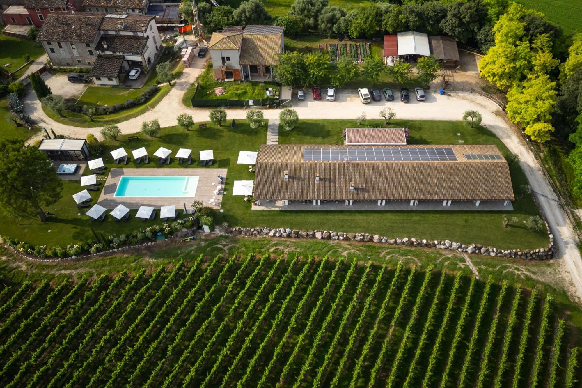 Agriturismo Colle Dei Pivi Ponti sul Mincio Luaran gambar