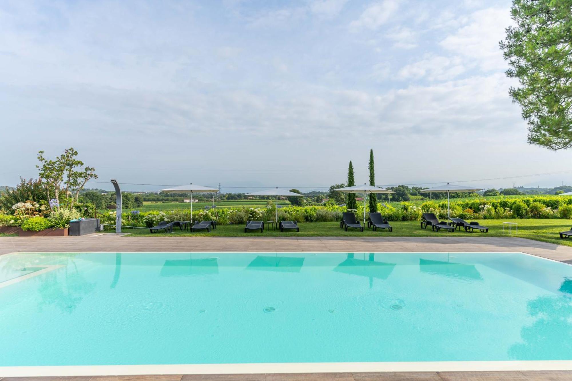 Agriturismo Colle Dei Pivi Ponti sul Mincio Luaran gambar