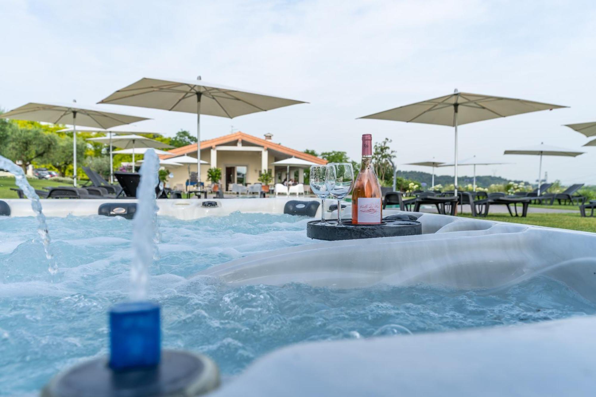 Agriturismo Colle Dei Pivi Ponti sul Mincio Luaran gambar