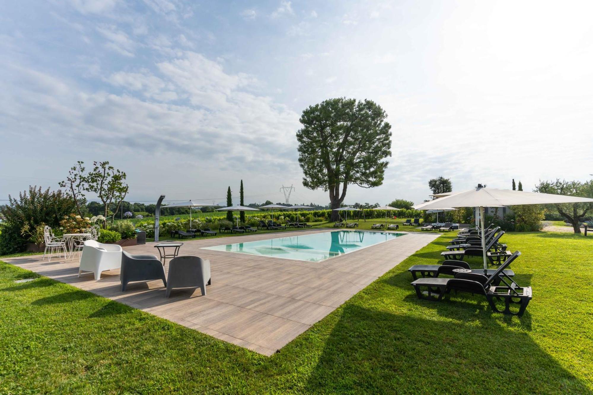 Agriturismo Colle Dei Pivi Ponti sul Mincio Luaran gambar