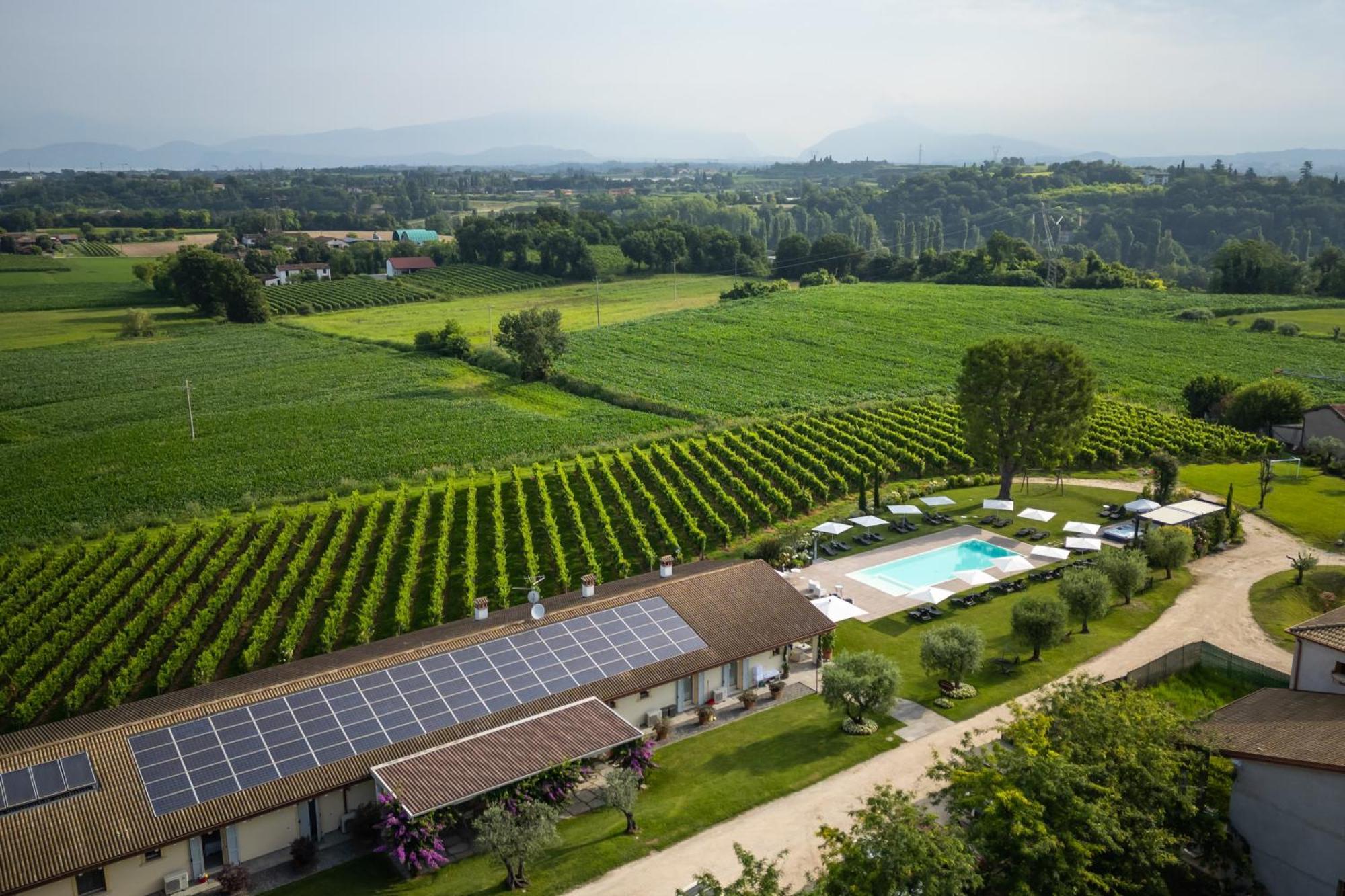 Agriturismo Colle Dei Pivi Ponti sul Mincio Luaran gambar