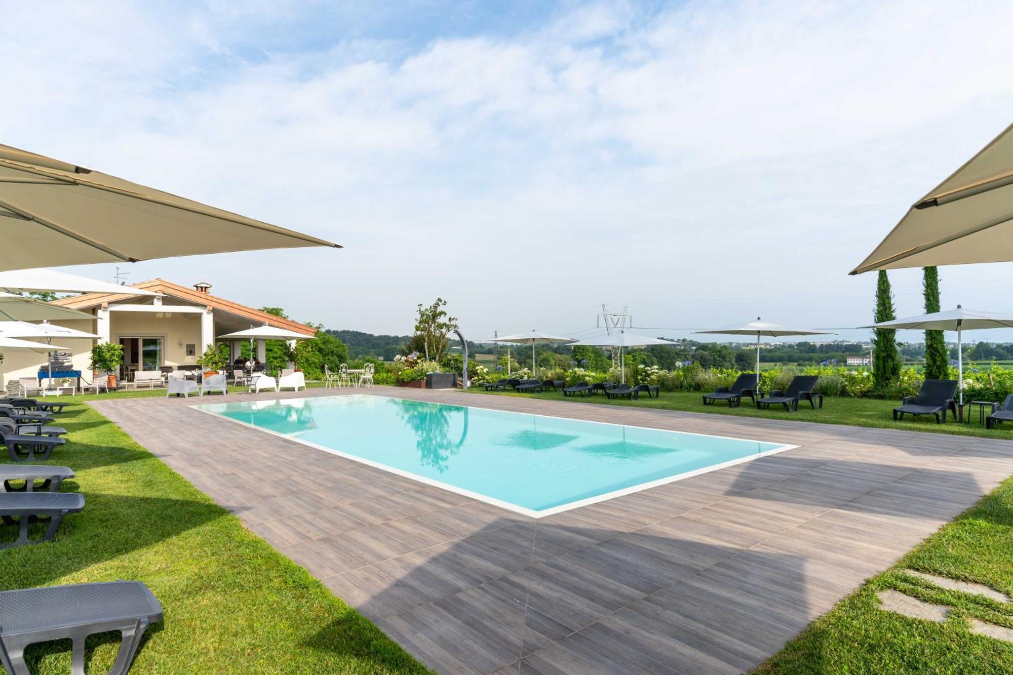 Agriturismo Colle Dei Pivi Ponti sul Mincio Luaran gambar
