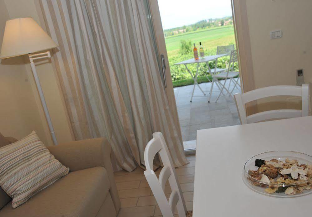 Agriturismo Colle Dei Pivi Ponti sul Mincio Luaran gambar